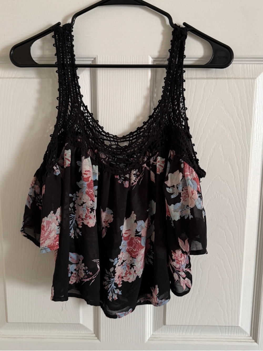 Rue21 Black Floral Crochet-Trim Tank Top